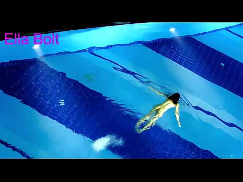 ❤️ എനിക്ക് കാണുന്നത് നിർത്താൻ കഴിയില്ല, ELLA BOLT റിസോർട്ട് പൂളിൽ നഗ്നയായി നീന്തുന്ന യുവ സുന്ദരിയെ പിടികൂടി ☑ സൂപ്പർ അശ്ലീലം ഞങ്ങളിൽ ❌